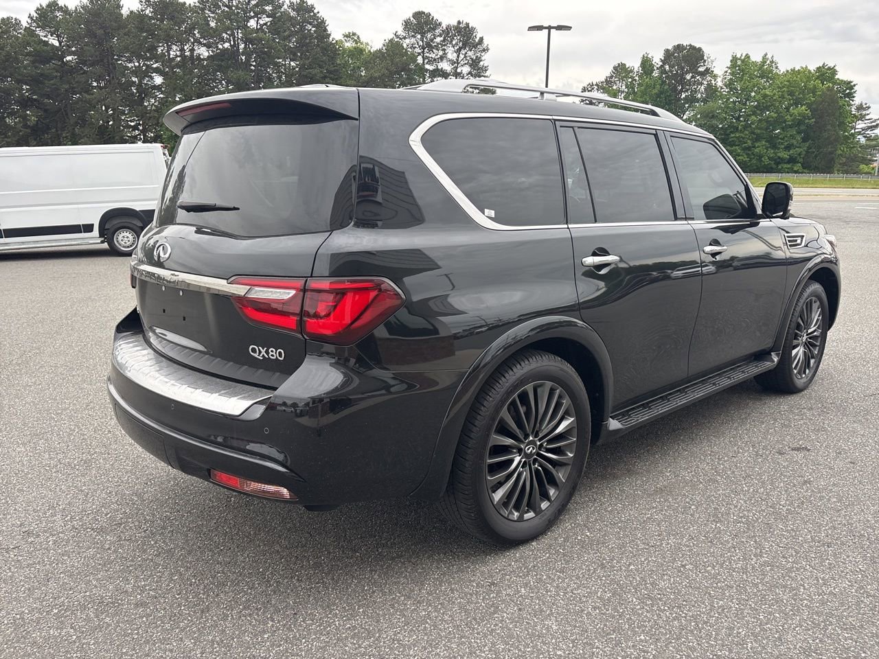 Used 2024 INFINITI QX80 Premium Select w/ Cargo Package AWD/4WD image 8