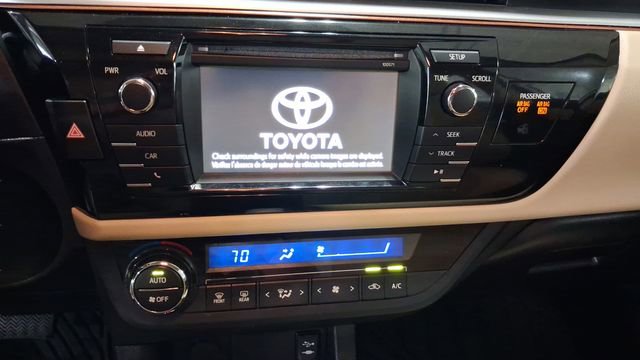Used 2016 Toyota Corolla LE image 11