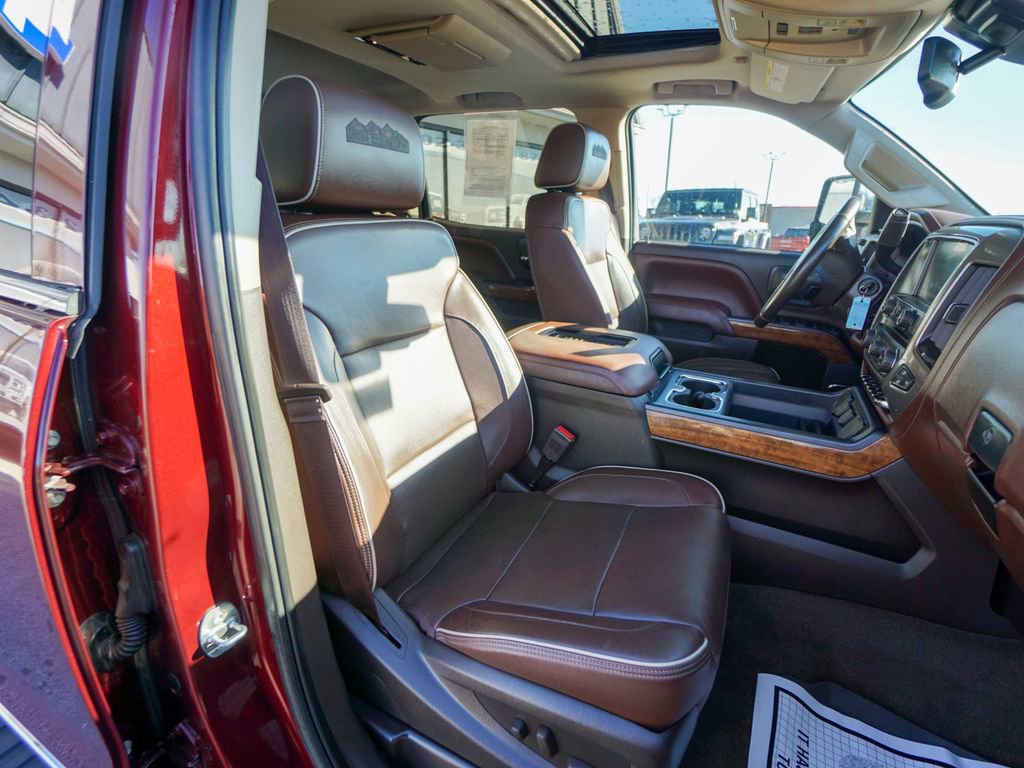 Used 2016 Chevrolet Silverado 3500 High Country w/ Duramax Plus Package image 33