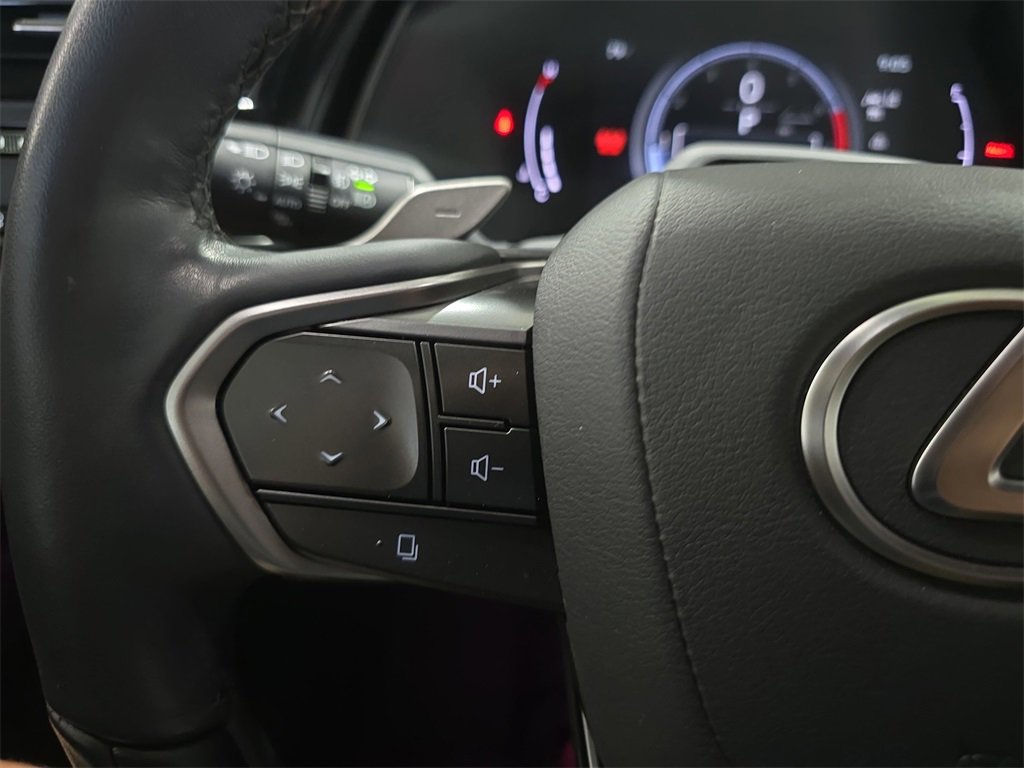 Used 2024 Lexus RX 350 AWD image 17