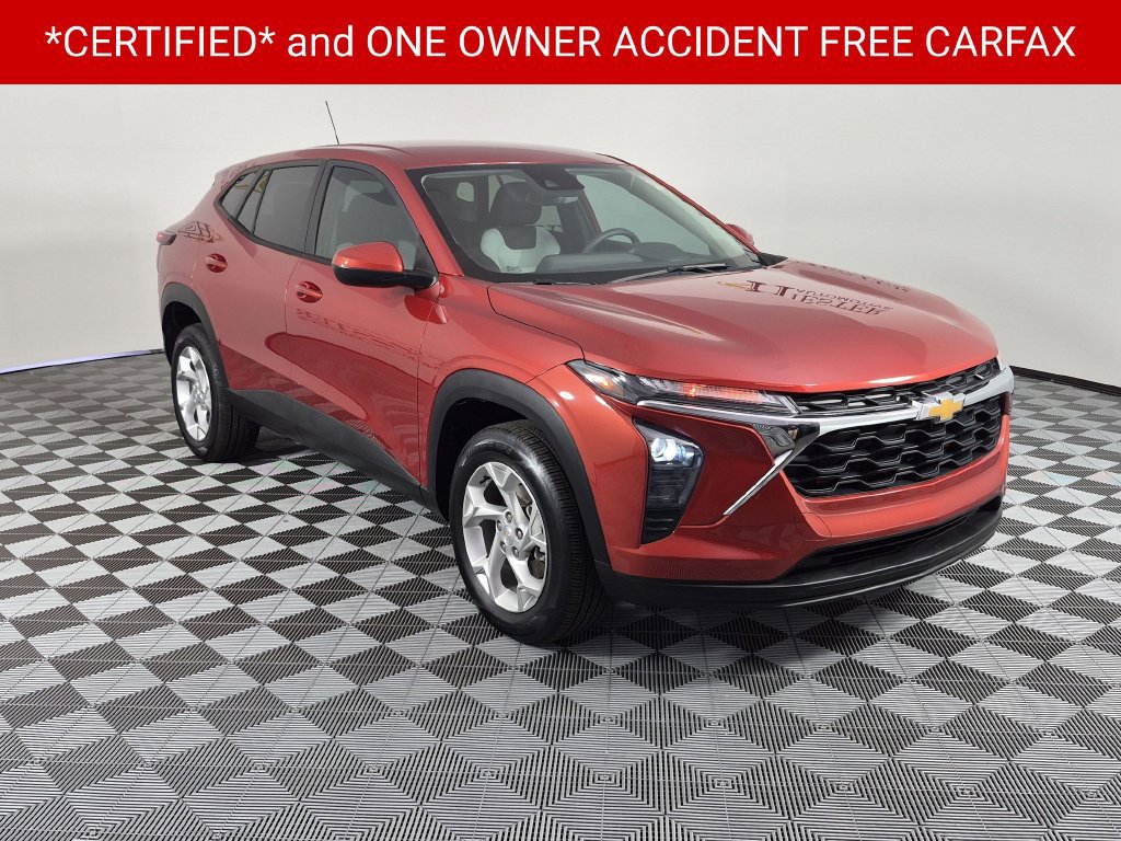 Certified 2024 Chevrolet Trax LS w/ LS Convenience Package FWD image 2