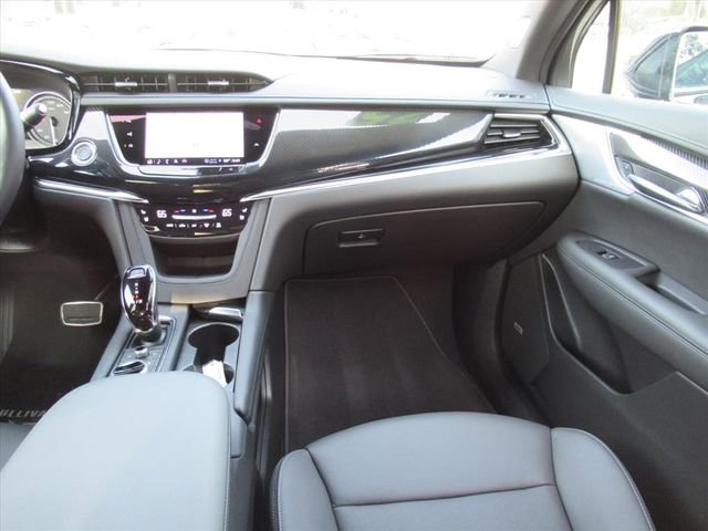 Certified 2025 Cadillac XT6 Sport w/ LPO, Red Accent Package image 15