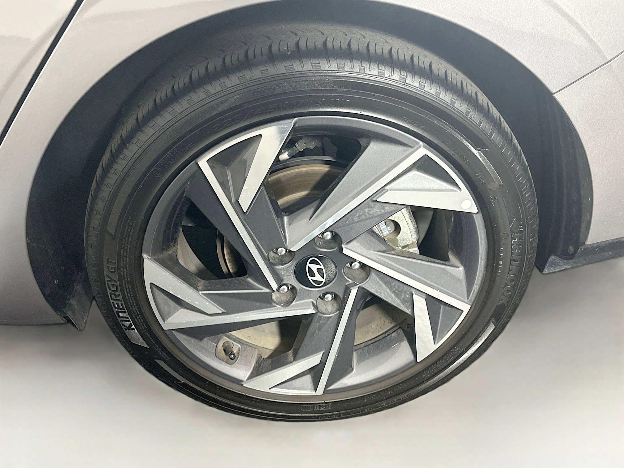 Used 2025 Hyundai Elantra SEL FWD image 11