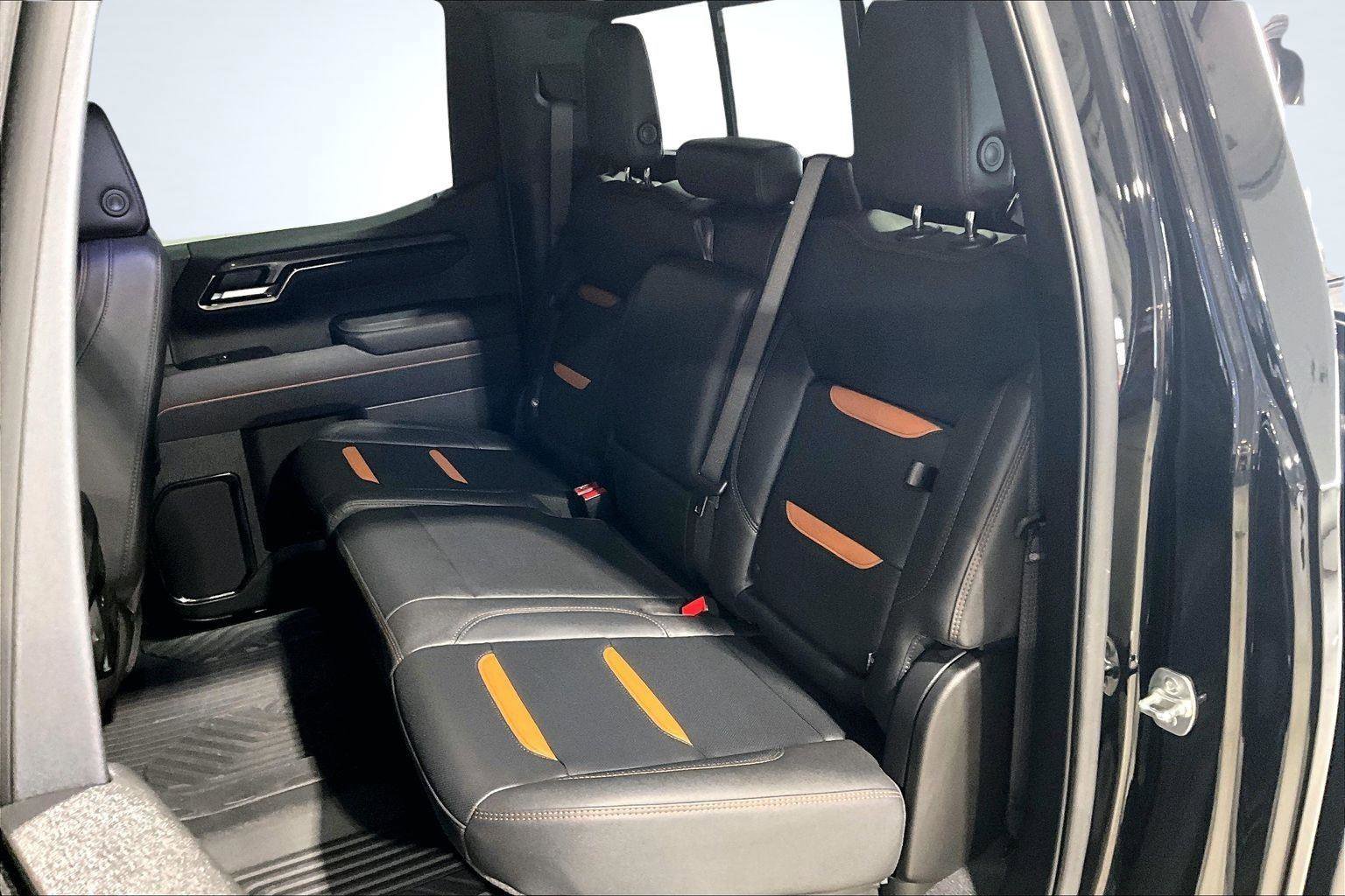 Used 2025 GMC Sierra 1500 AT4 w/ AT4 Premium Package image 27