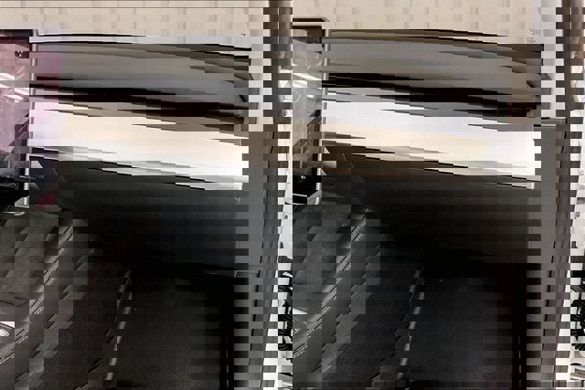 Used 2021 Tesla Model 3 Standard Range Plus RWD image 17