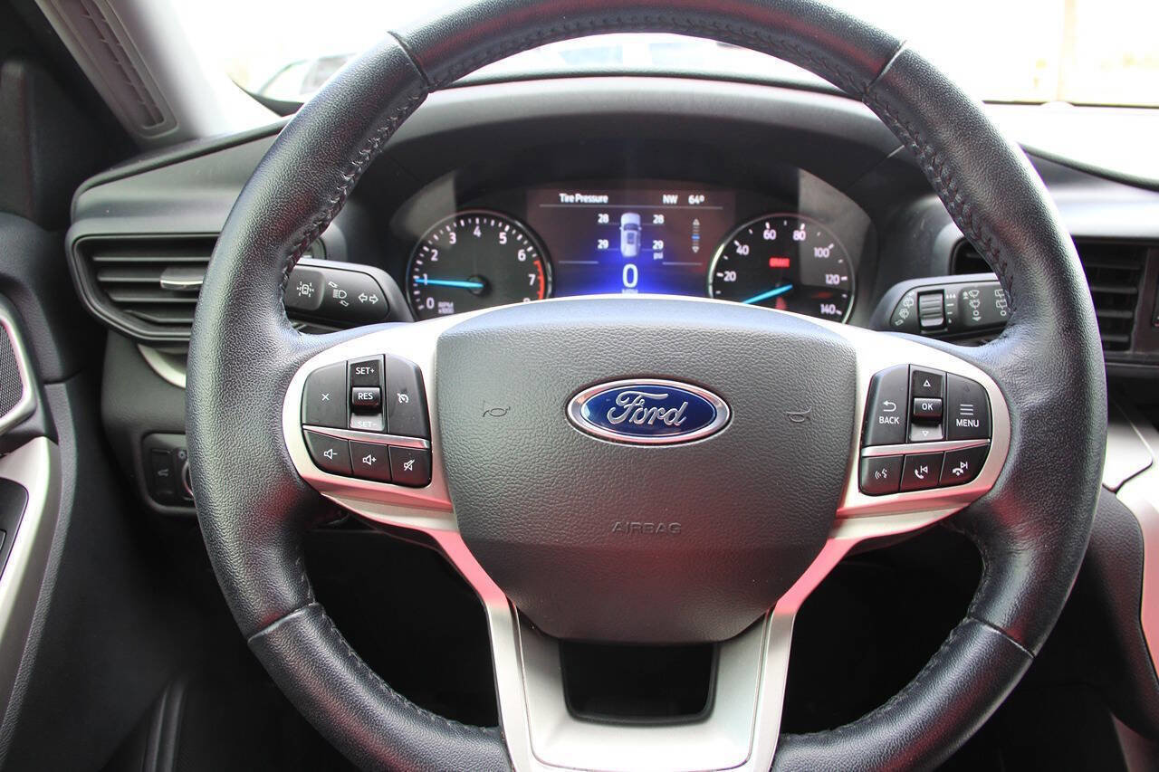 Used 2022 Ford Explorer XLT w/ Class IV Trailer Tow Package image 27