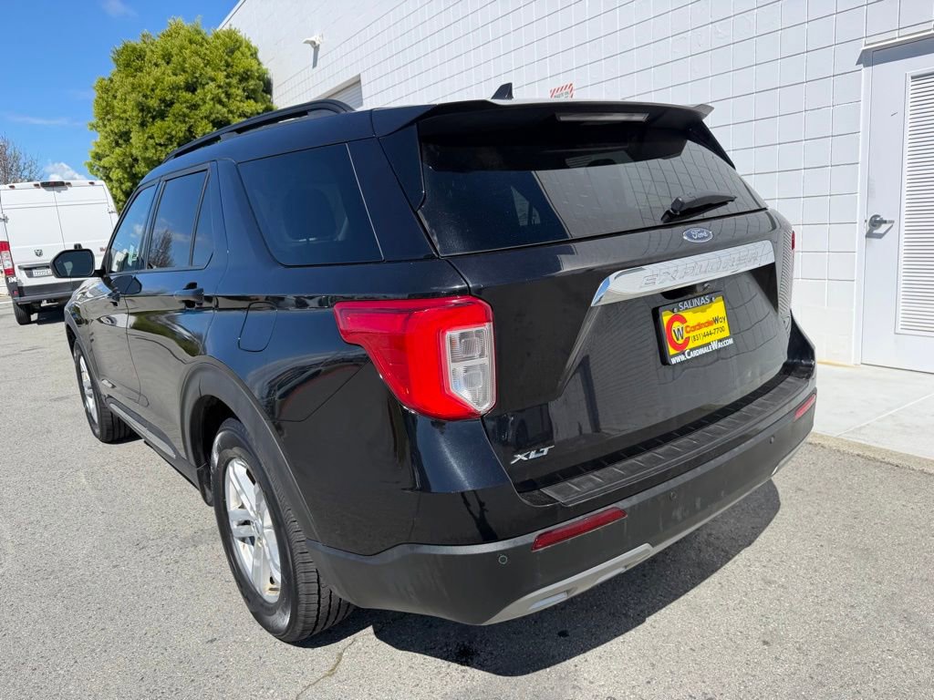 Used 2023 Ford Explorer XLT w/ Equipment Group 202A image 4
