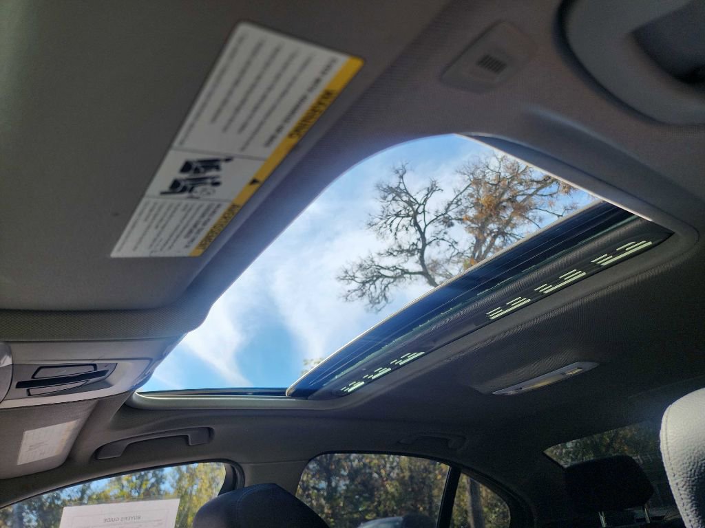 Used 2015 BMW 320i xDrive Sedan image 23