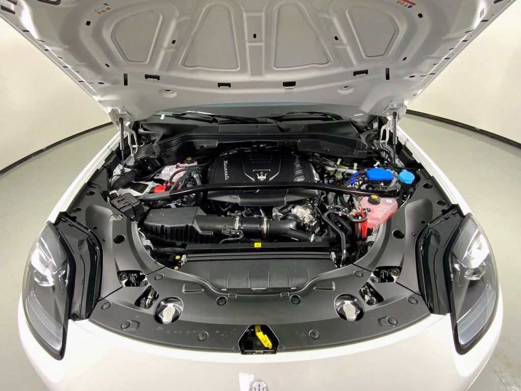 New 2025 Maserati Grecale Modena AWD/4WD image 10