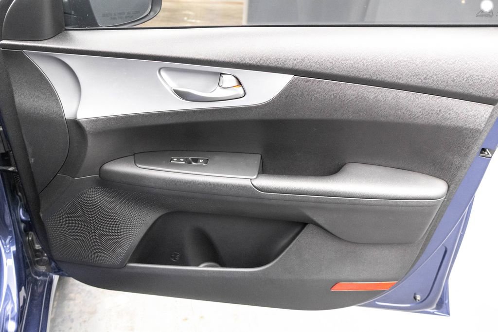 Used 2022 Kia Forte LXS w/ LXS Technology Package image 31