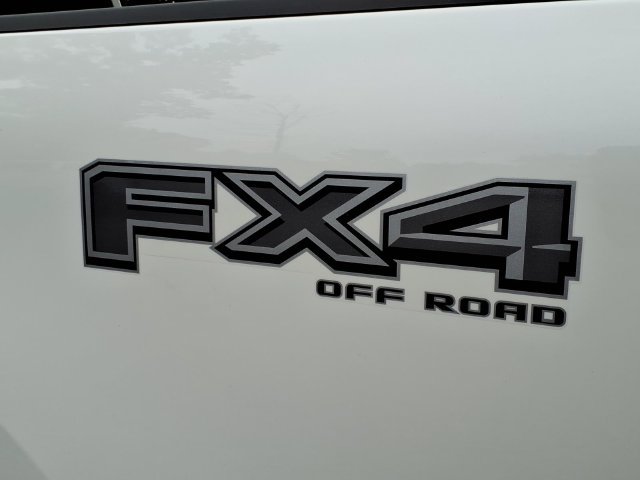 New 2027 Ford F250 Lariat w/ Black Appearance Package AWD/4WD image 8