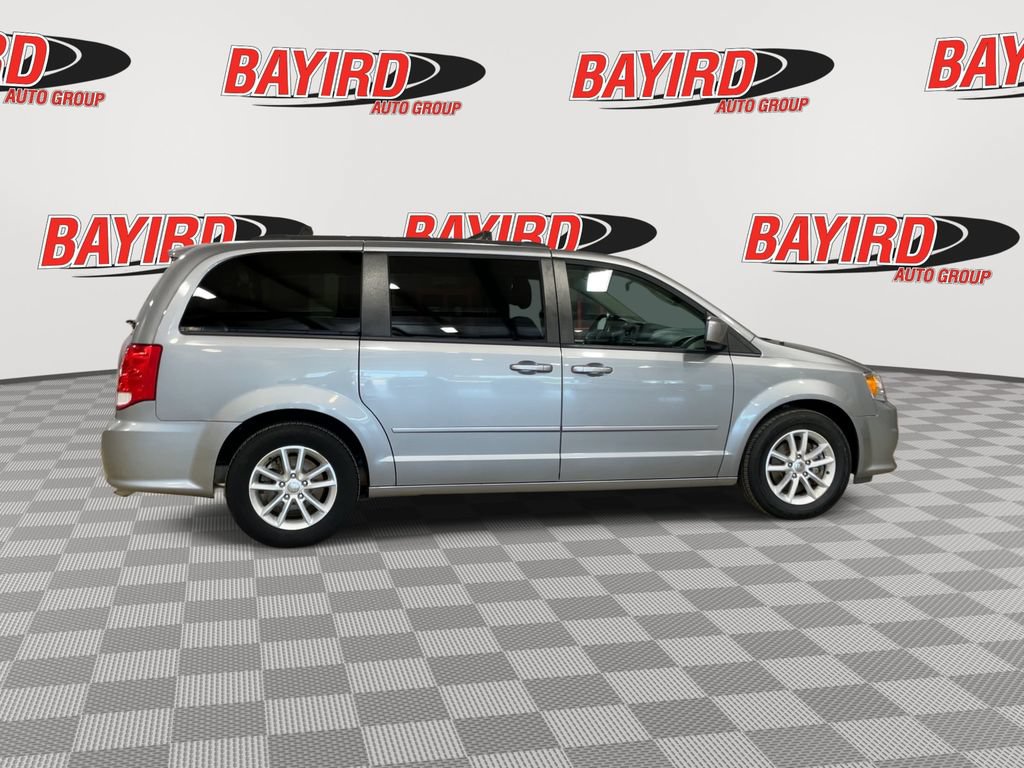 Used 2016 Dodge Grand Caravan SXT w/ Rear Park Assist Package FWD image 9