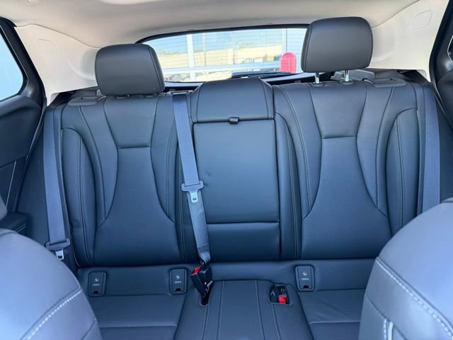 Used 2022 Buick Envision Essence w/ Safety Package image 18