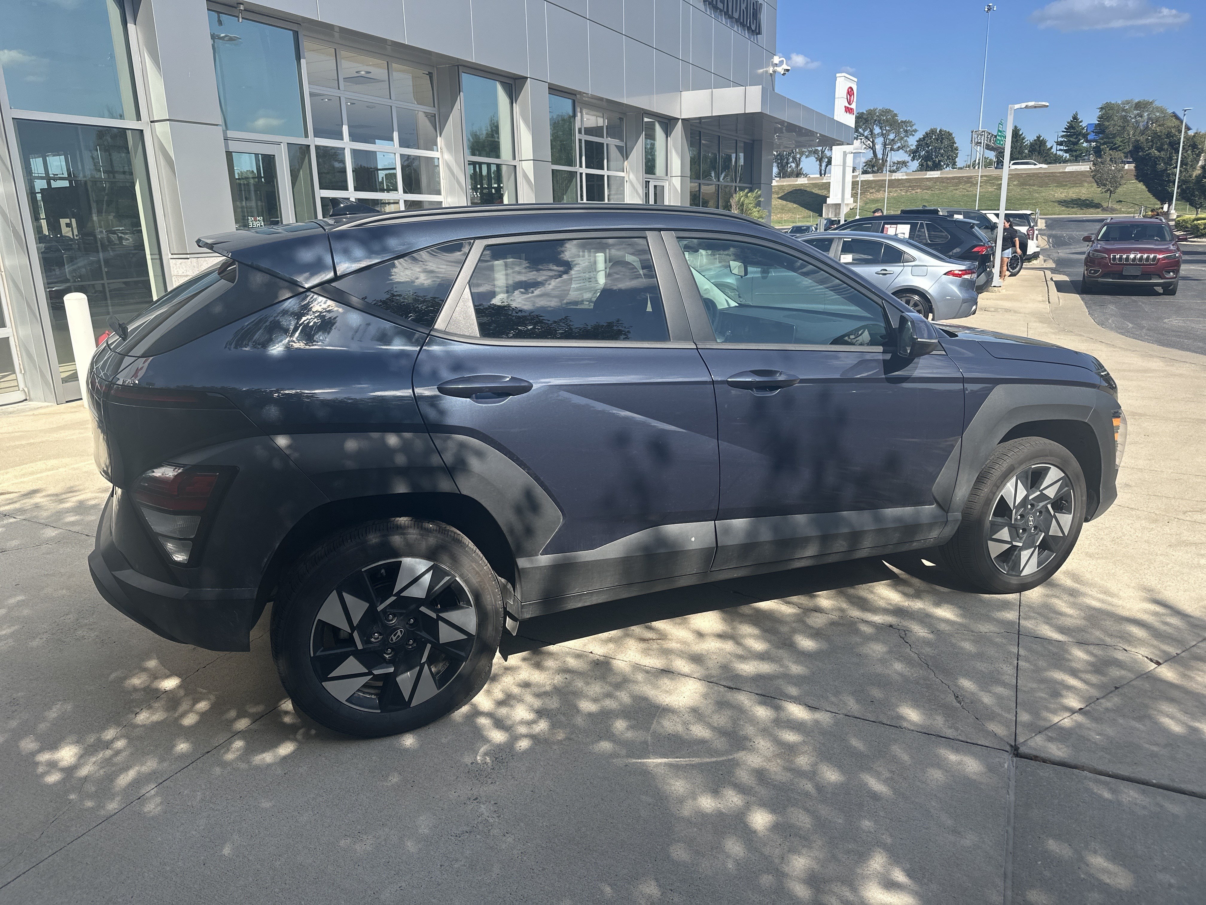 Used 2024 Hyundai Kona SEL AWD/4WD image 6