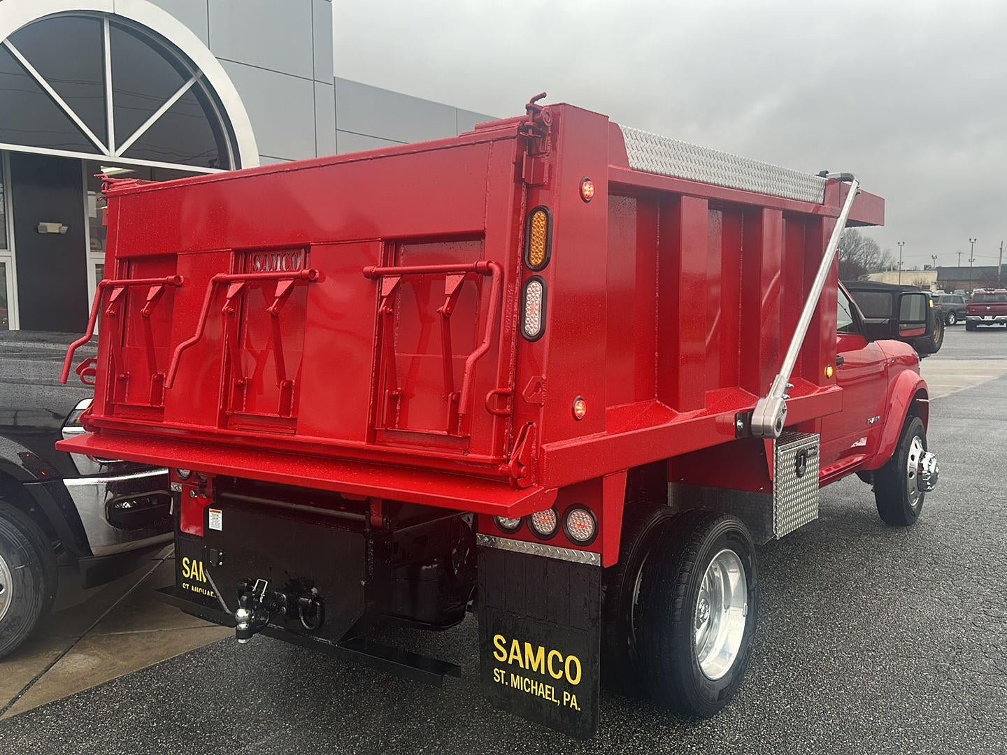 New 2026 RAM 5500 4x4 Regular Cab image 8