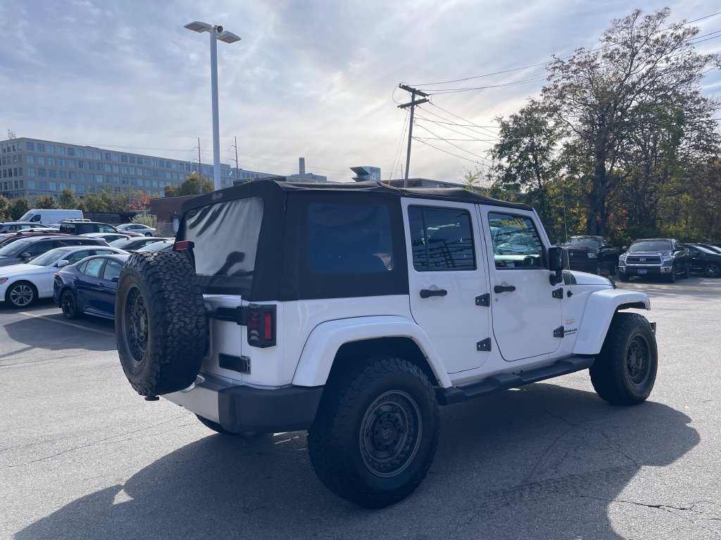 Used 2015 Jeep Wrangler Unlimited Sahara w/ Dual Top Group AWD/4WD image 5