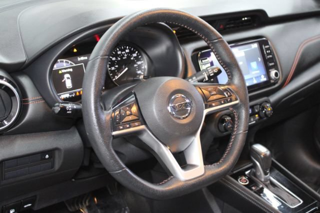 Used 2021 Nissan Kicks SR w/ SR Premium Package FWD image 14