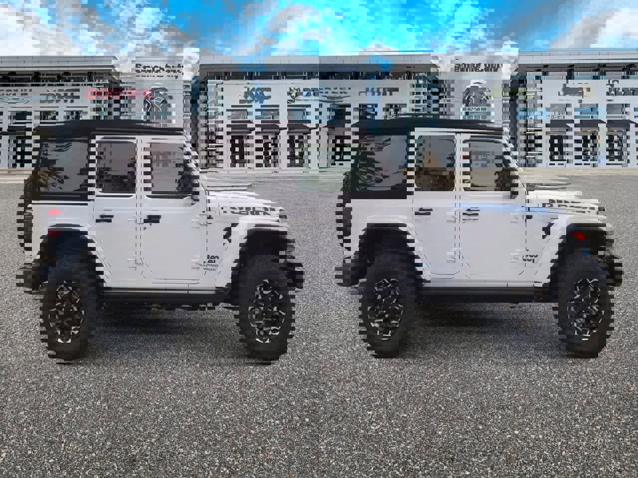 Used 2022 Jeep Wrangler Unlimited Rubicon 4xe w/ Cold Weather Group image 9