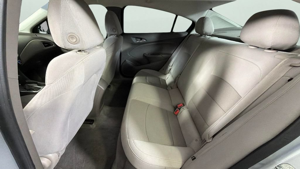 Used 2017 Chevrolet Cruze LS FWD image 25