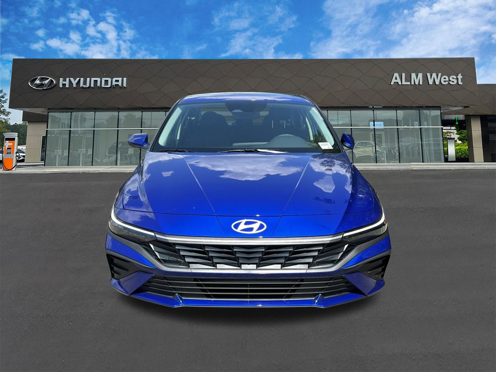 New 2025 Hyundai Elantra SE video 2