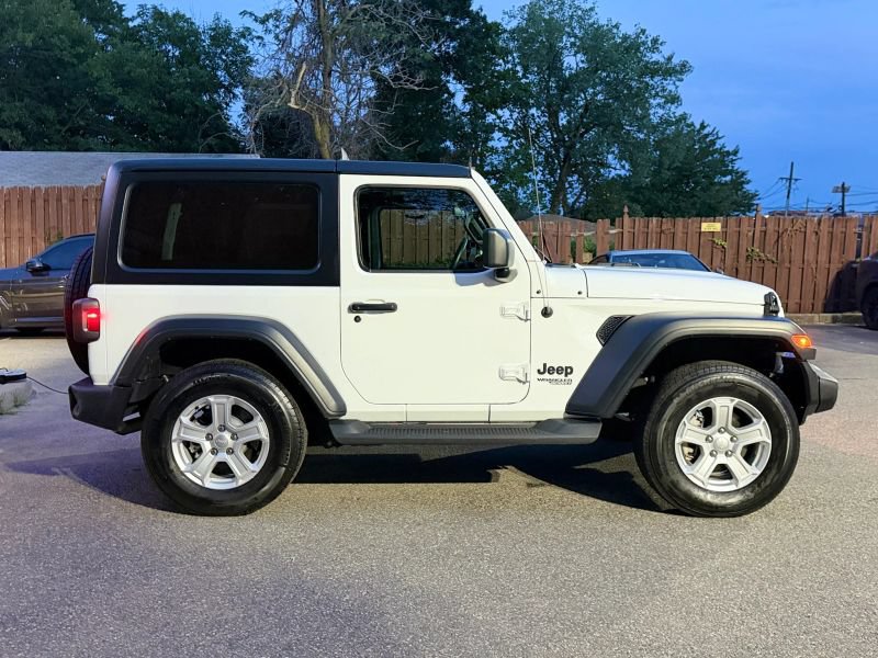 Used 2021 Jeep Wrangler Sport AWD/4WD image 5