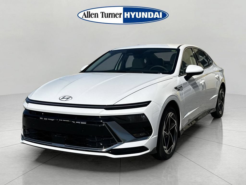 New 2026 Hyundai Sonata SEL FWD image 3