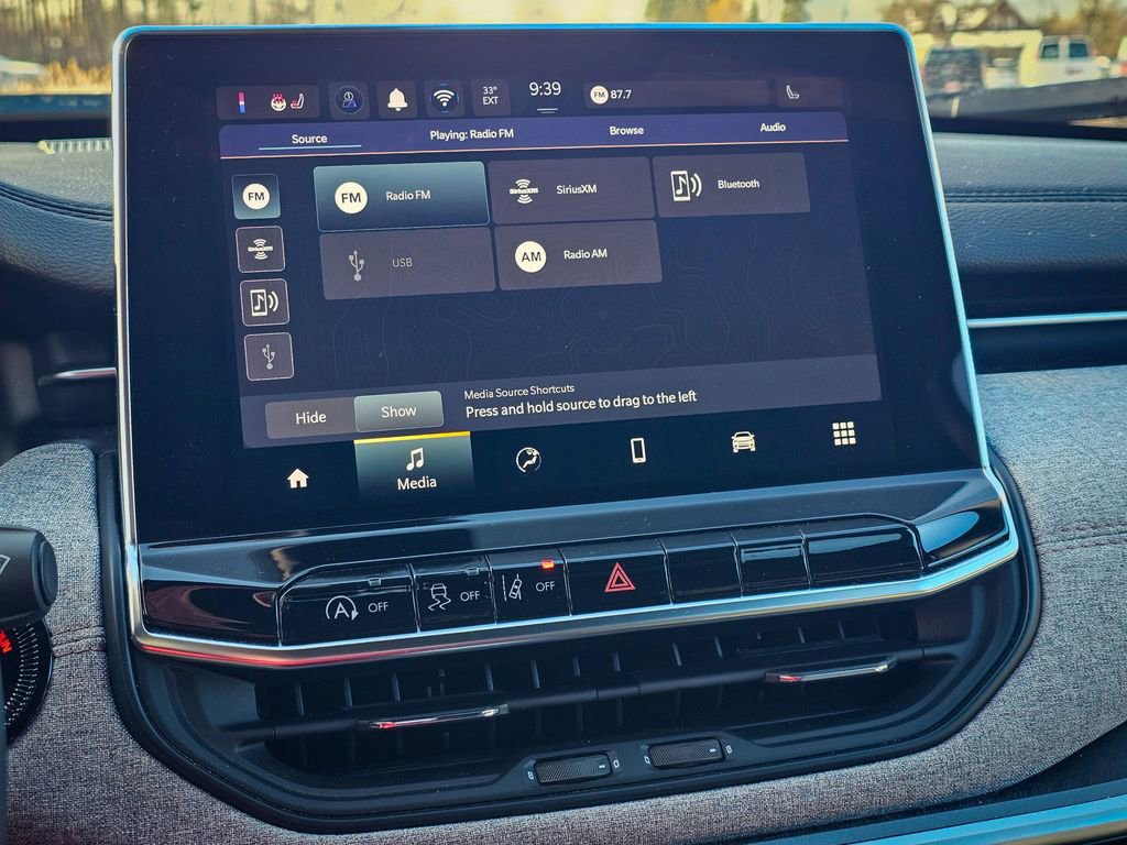 Used 2024 Jeep Compass Latitude image 21