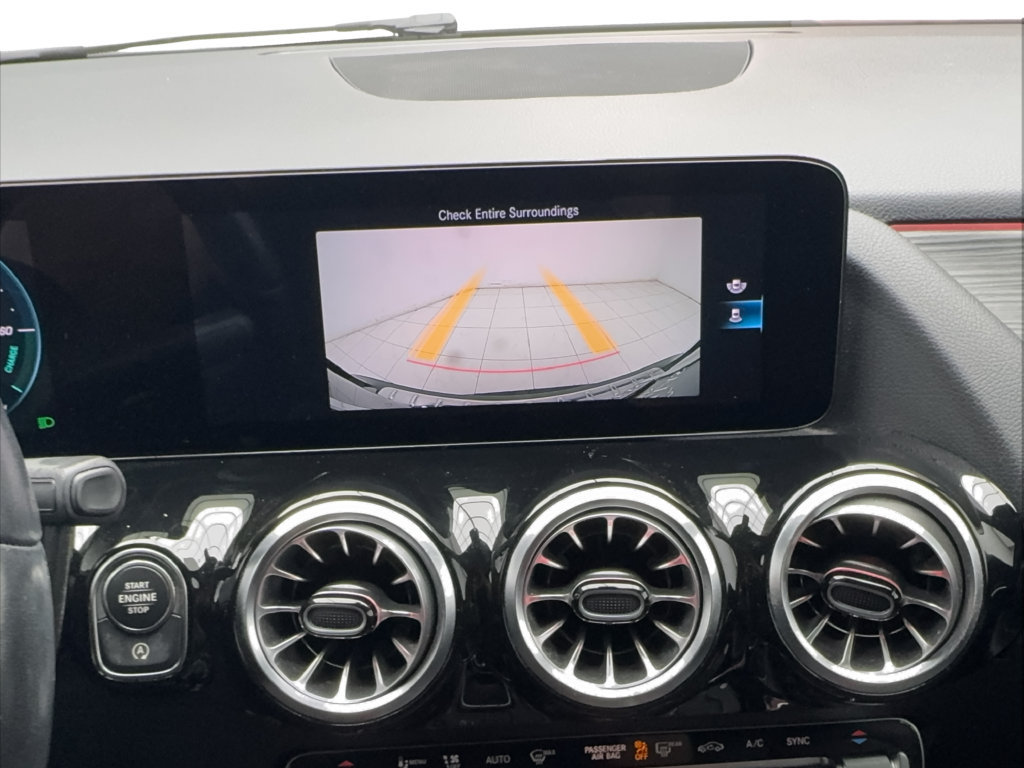Used 2022 Mercedes-Benz GLA 250 4MATIC w/ Premium Package Lite image 51