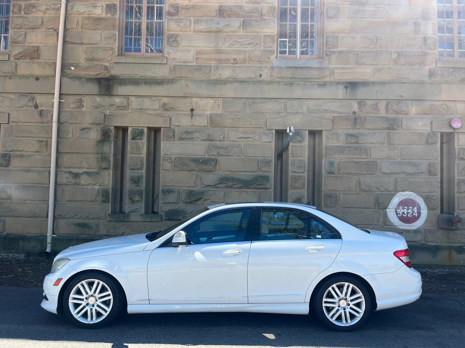 Used 2009 Mercedes-Benz C 300 Sedan image 8