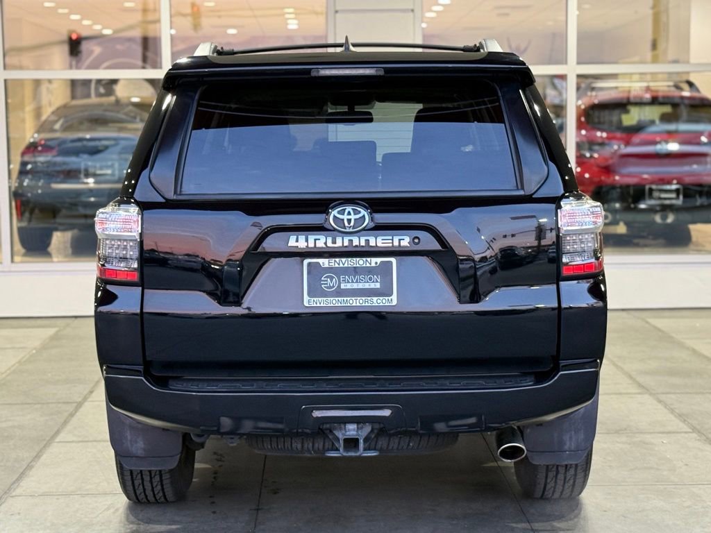 Certified 2018 Toyota 4Runner SR5 Premium image 11
