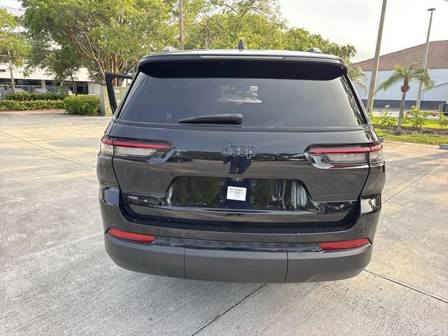 Used 2022 Jeep Grand Cherokee L Laredo RWD image 25