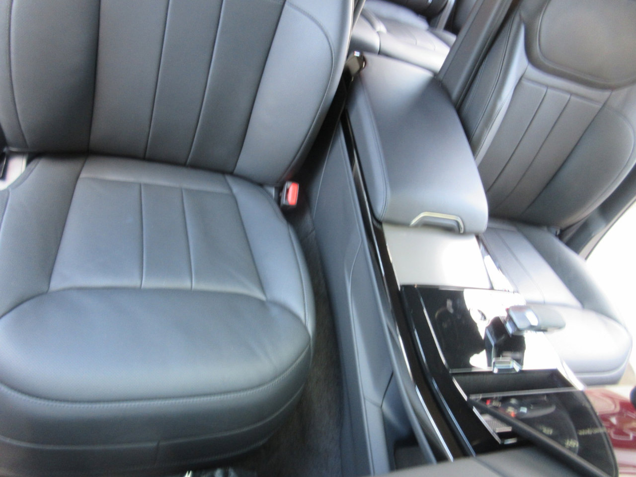 Used 2024 Land Rover Range Rover Sport SE image 30