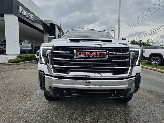 Used 2024 GMC Sierra 2500 SLT w/ SLT Premium Package image 9
