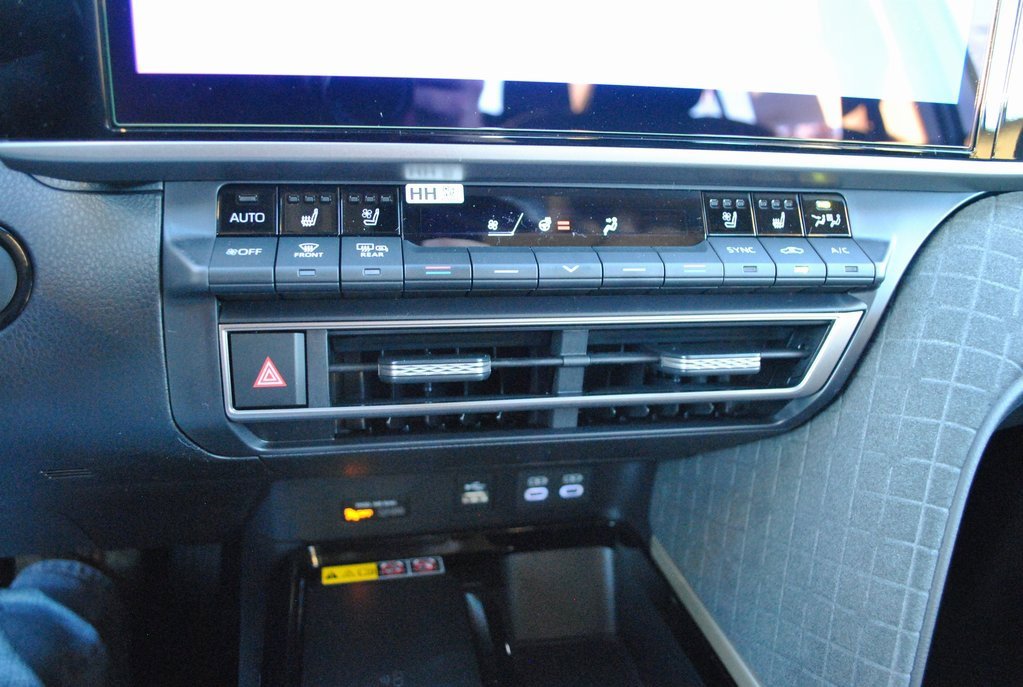 New 2026 Toyota Camry XLE image 14