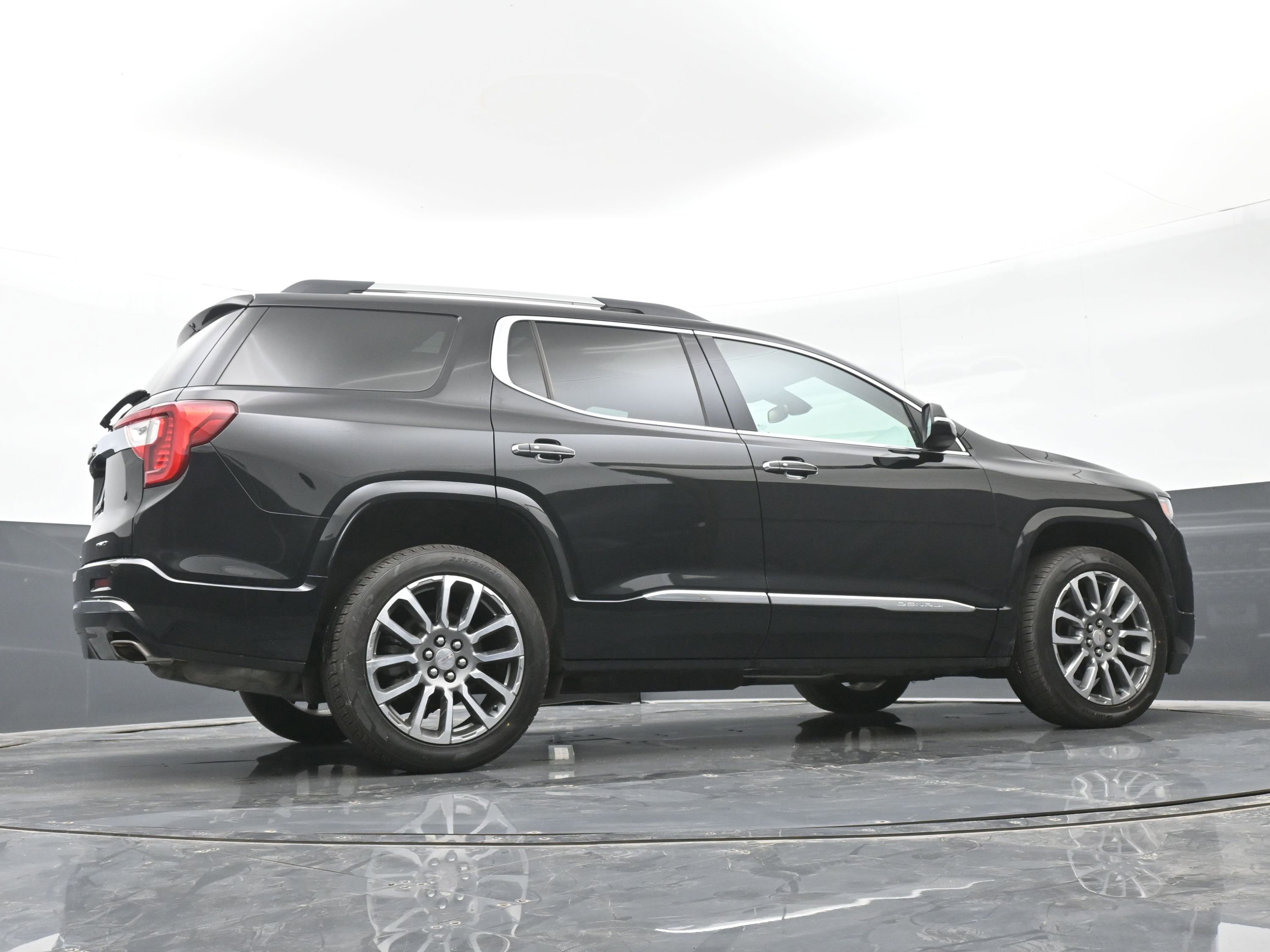 Used 2021 GMC Acadia Denali image 42