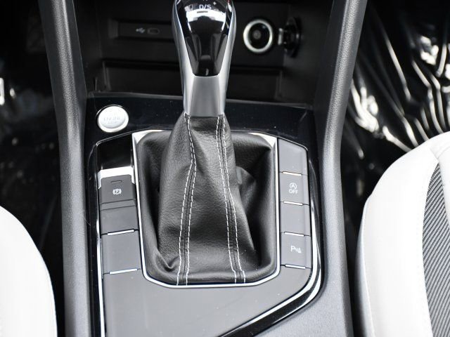 New 2026 Volkswagen Taos SE image 27