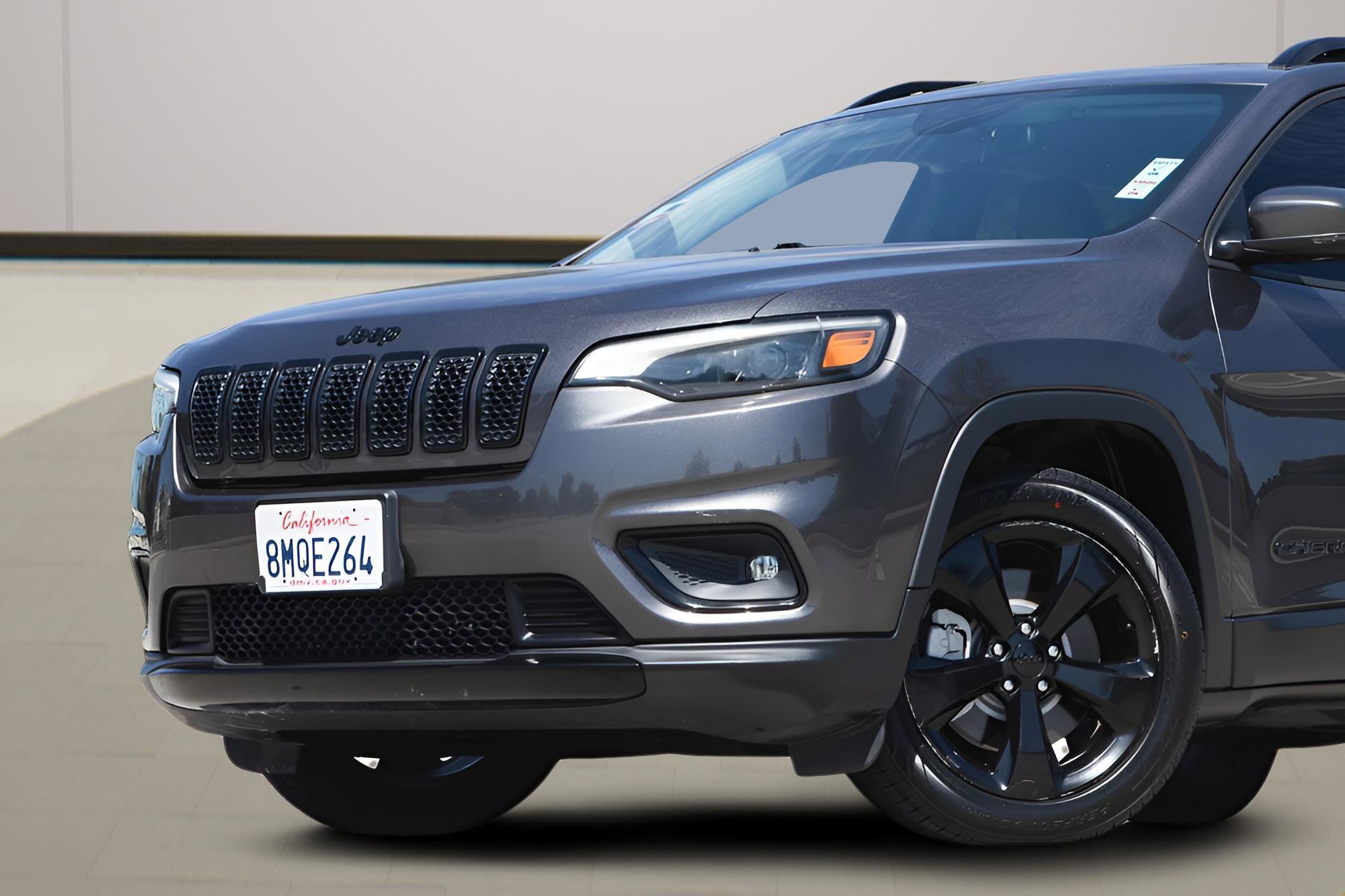 Used 2019 Jeep Cherokee Latitude Plus image 5