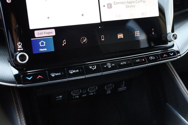 Used 2024 Jeep Grand Wagoneer L Series III w/ Rear Seat Video Group 1 AWD/4WD image 23