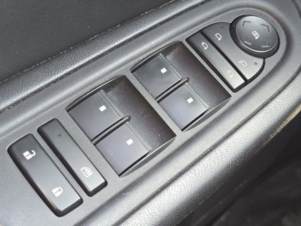 Used 2014 GMC Acadia SLT image 29