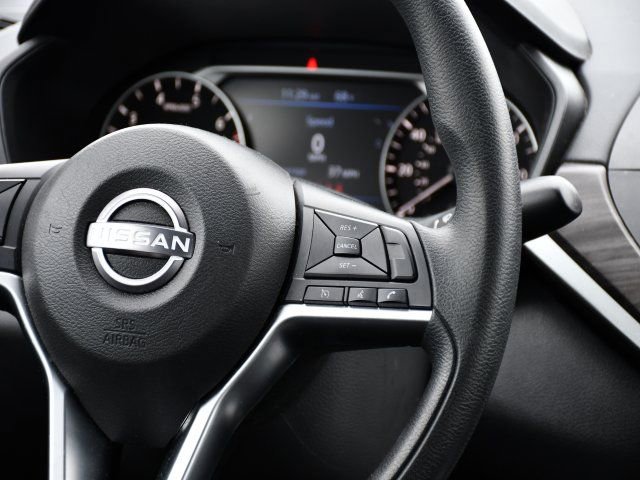 Used 2024 Nissan Altima 2.5 SV FWD image 22