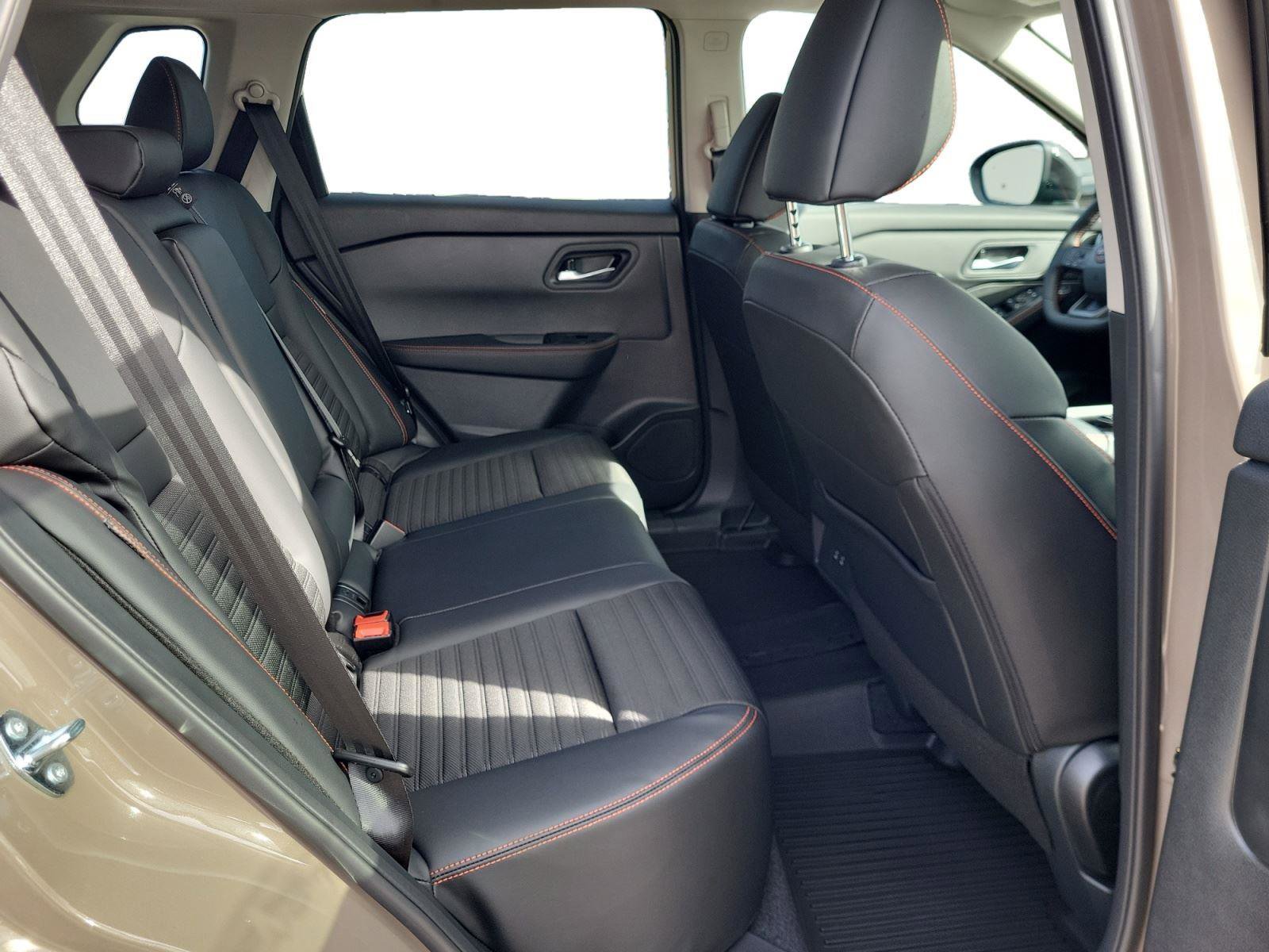 New 2026 Nissan Rogue Rock Creek image 24