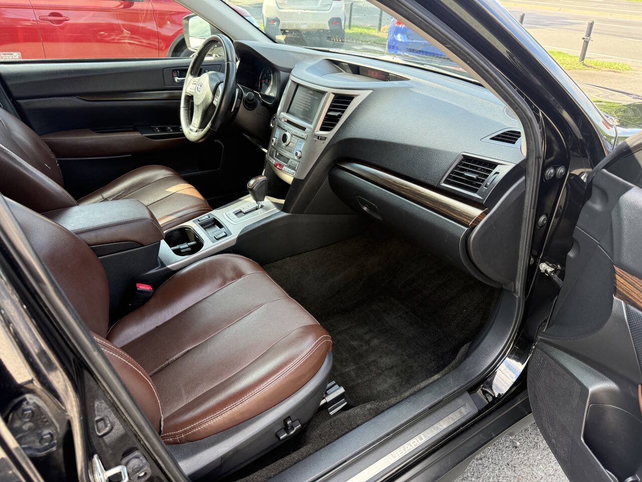 Used 2013 Subaru Outback 2.5i Limited AWD/4WD image 13