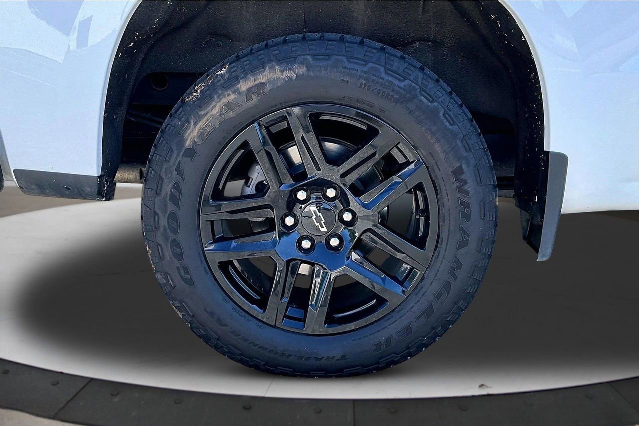 Used 2023 Chevrolet Silverado 1500 RST w/ Convenience Package II AWD/4WD image 36