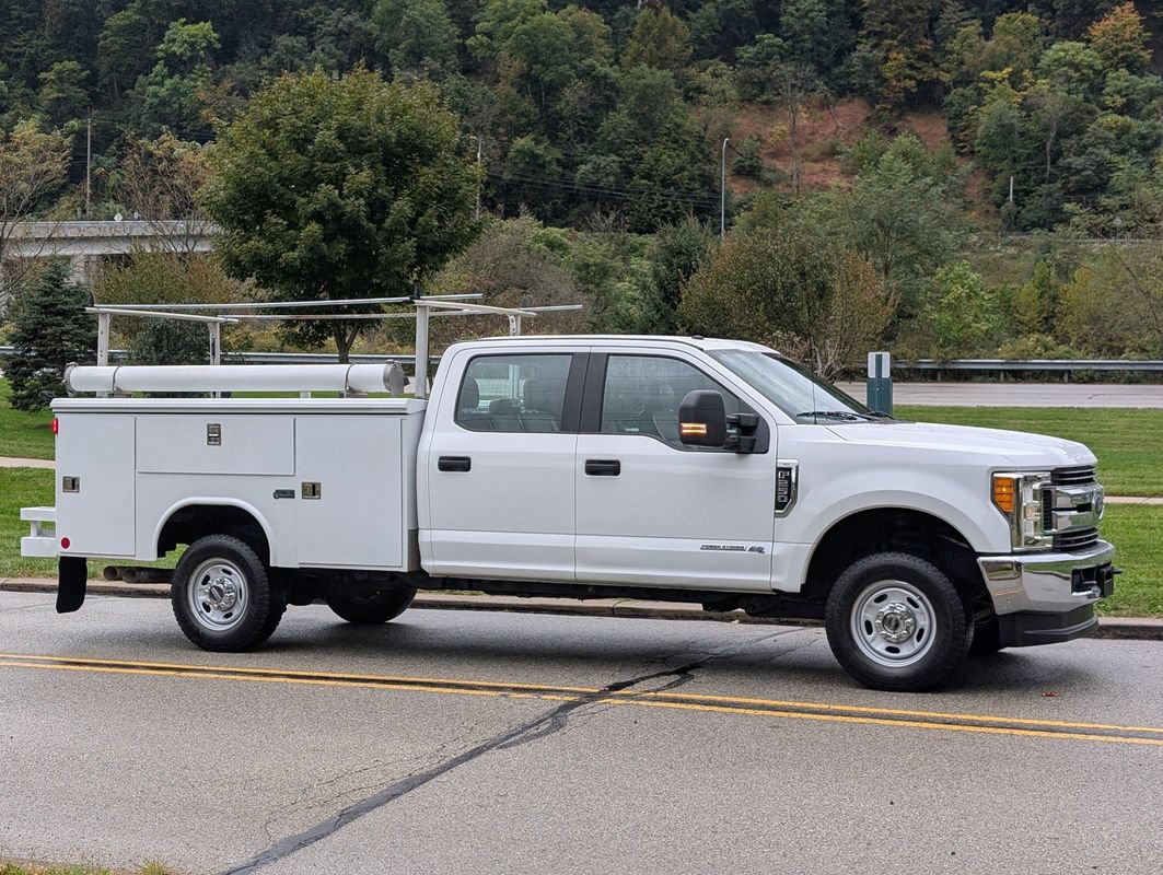 Used 2019 Ford F250 XL w/ Power Equipment Group AWD/4WD image 3