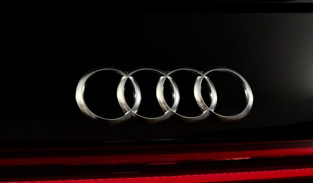 Used 2021 Audi e-tron Premium w/ Convenience Plus Package AWD/4WD image 38