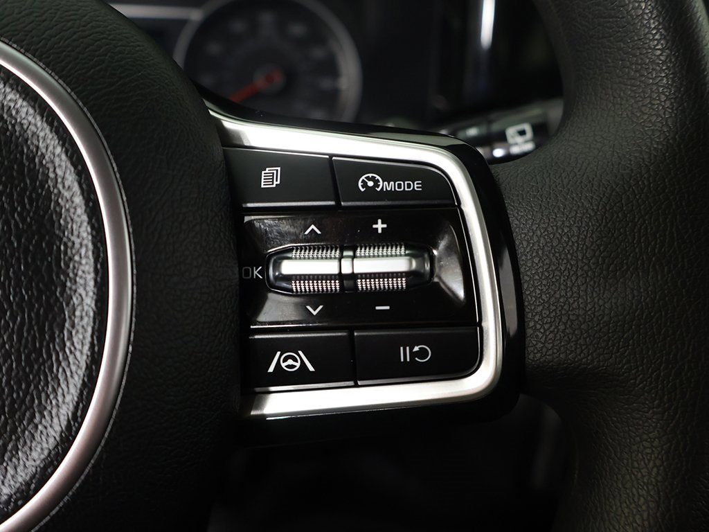 Used 2023 Kia Sorento LX image 42