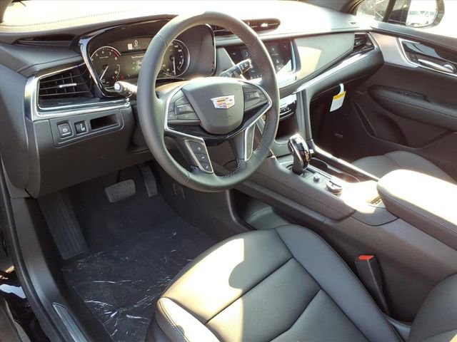 New 2025 Cadillac XT5 Premium Luxury w/ LPO, Floor Liner Package image 3