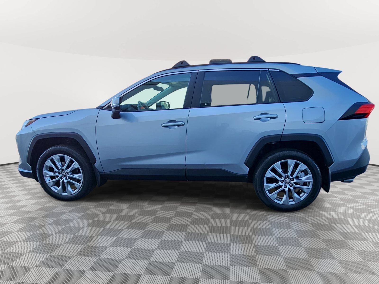 Used 2024 Toyota RAV4 XLE Premium w/ Weather Package FWD image 8