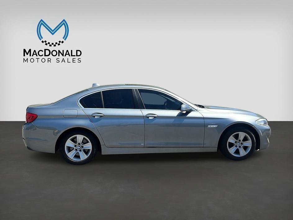 Used 2011 BMW 528i Sedan RWD image 7