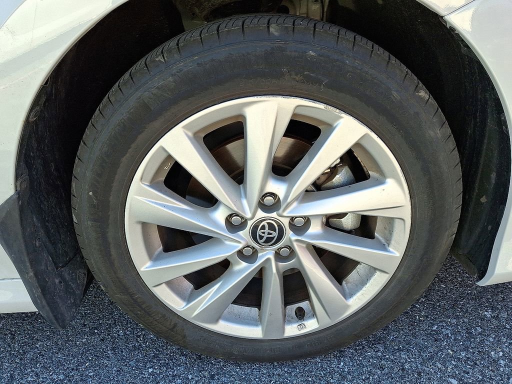 Used 2023 Toyota Camry LE w/ Convenience Package AWD/4WD image 7
